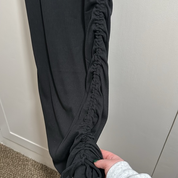 Black body con dress size large with adjustable sides NWT - Picture 2 of 4